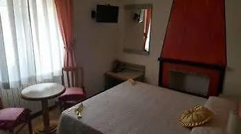 Bed & Breakfast La Casa Gialla Montignoso