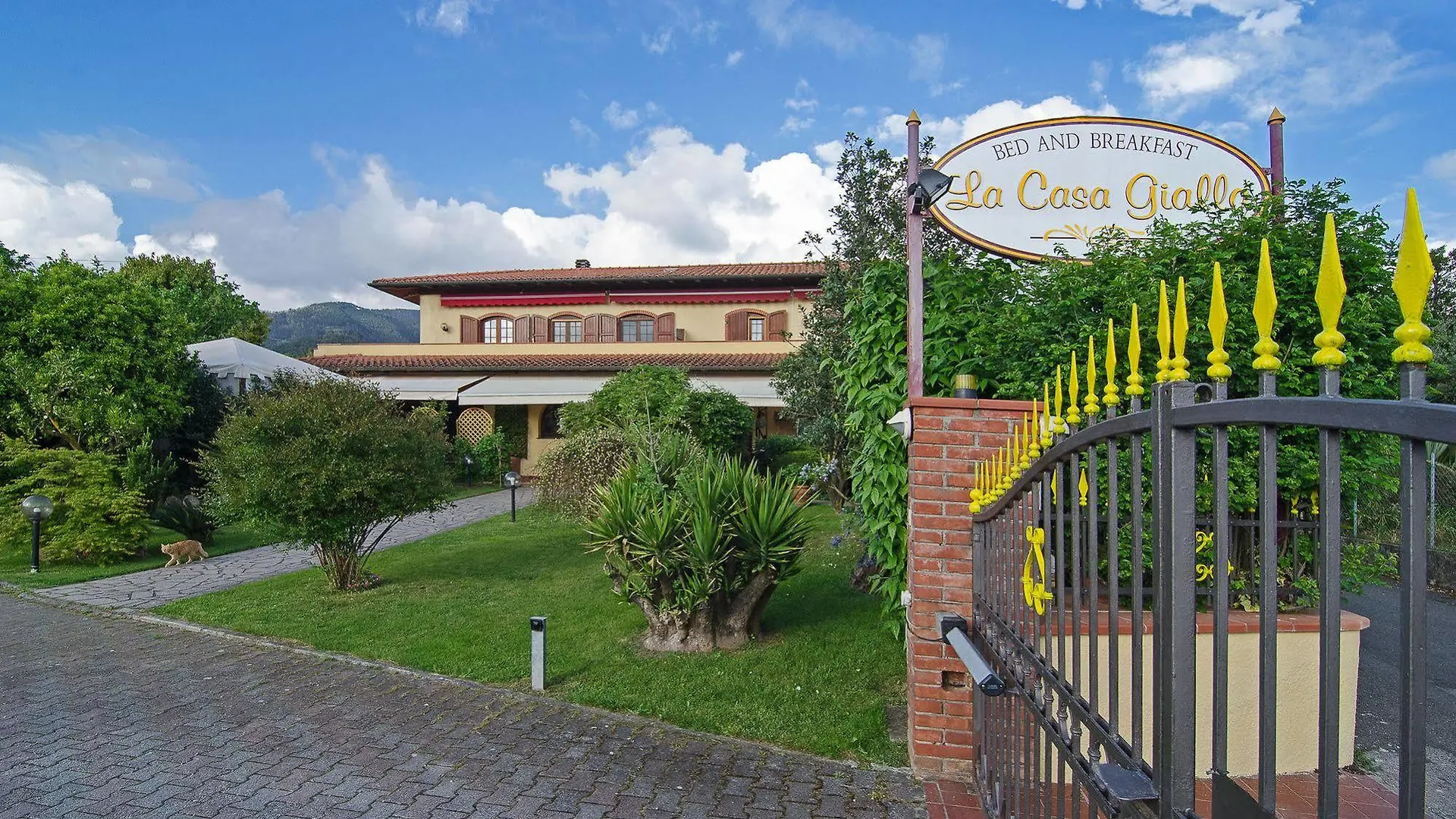 La Casa Gialla Montignoso Italia