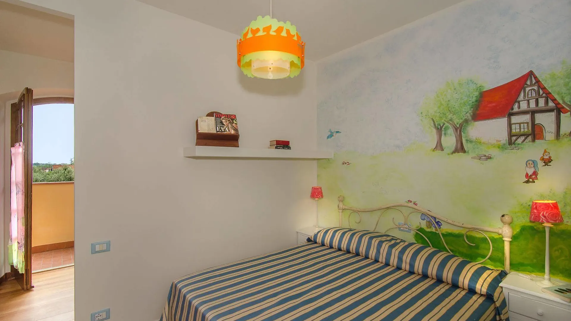 La Casa Gialla Montignoso 0*,