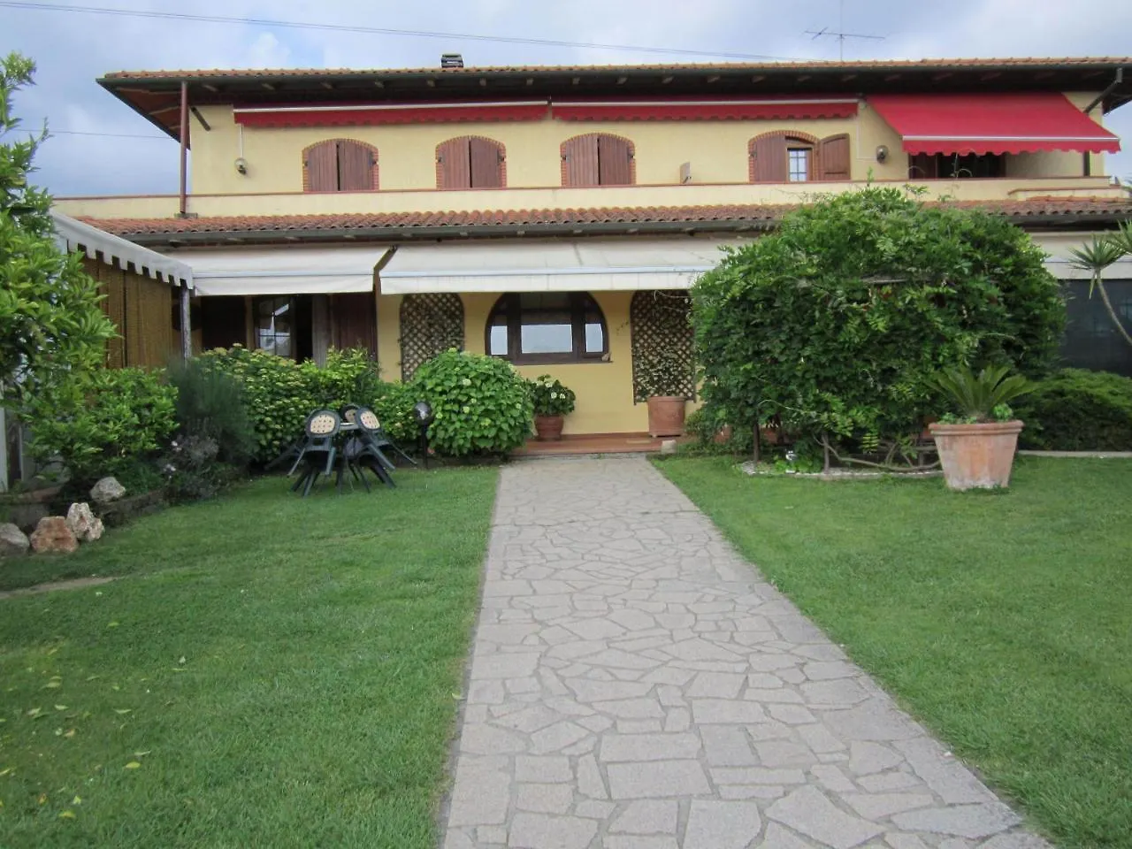 La Casa Gialla Montignoso